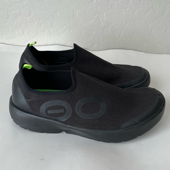 OOfos OOmg Eezee Low Top Comfort Recovery Shoe Black - Picture 3 of 7